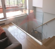 S40 On Floor Glass Supporting System
